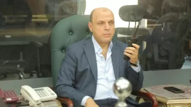 محافظ-كفر-الشيخ-يتابع-تركيب-«بنرات»-بالتعريفة-الجديدة-بمواقف-السيارات
