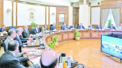 التعامل بحسم مع المتلاعبين بالأسواق